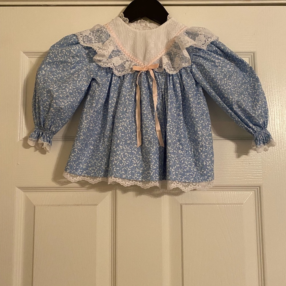 Bryan Infant Girls Lace Ruffled Dress 18 Months Long Sleeve Never Worn USA